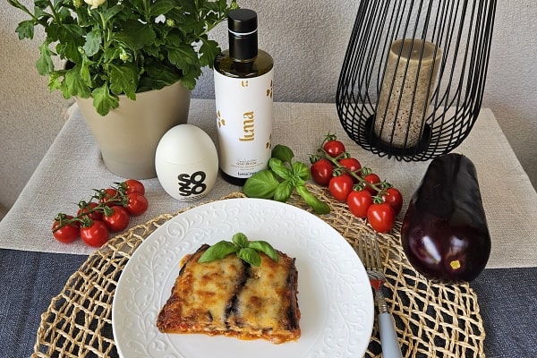 Parmigiana di melanzane aneb zapečený lilek